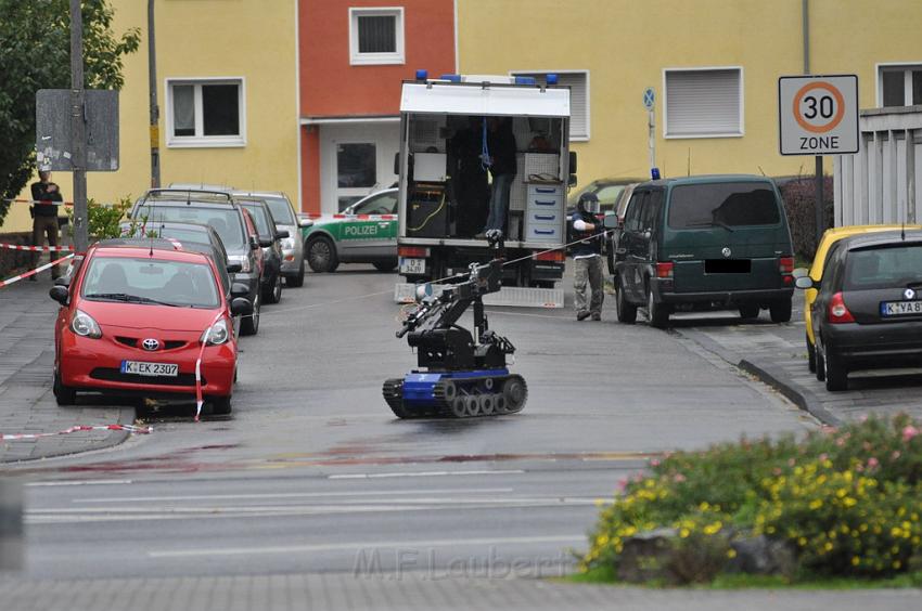 Kofferbombe entschaerft Koeln Graeffstr Subbelratherstr P048.JPG